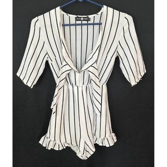 Daisy Street Romper Black and White Stripe Frill Hem And Tie Front Size UK6 - Picture 2 of 9